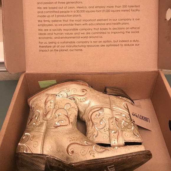 NWT Liberty Black Boots 9.5 - Picture 3 of 7